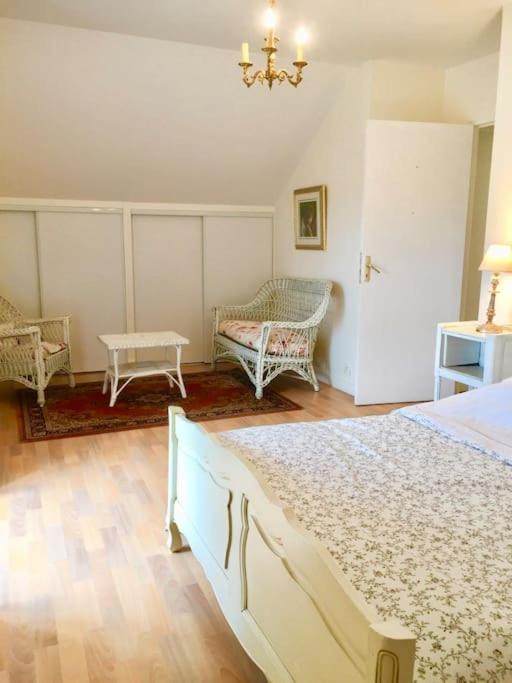 Cottage Du Chateau Erbrée Екстериор снимка